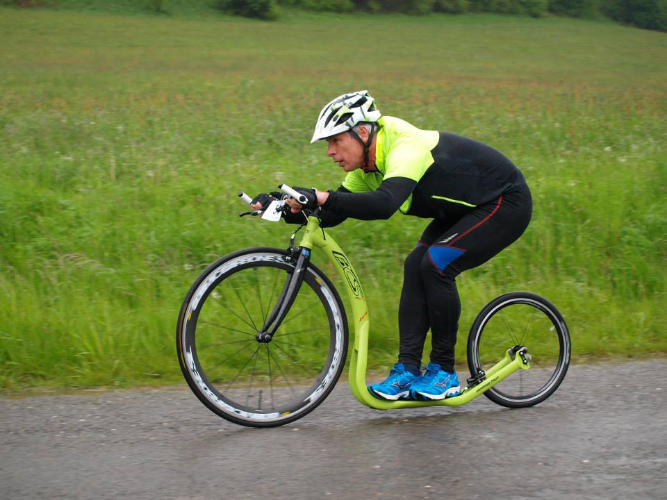 Наглядно - загрузка заднего колеса "оттягиванием"  и занижением ЦТ.