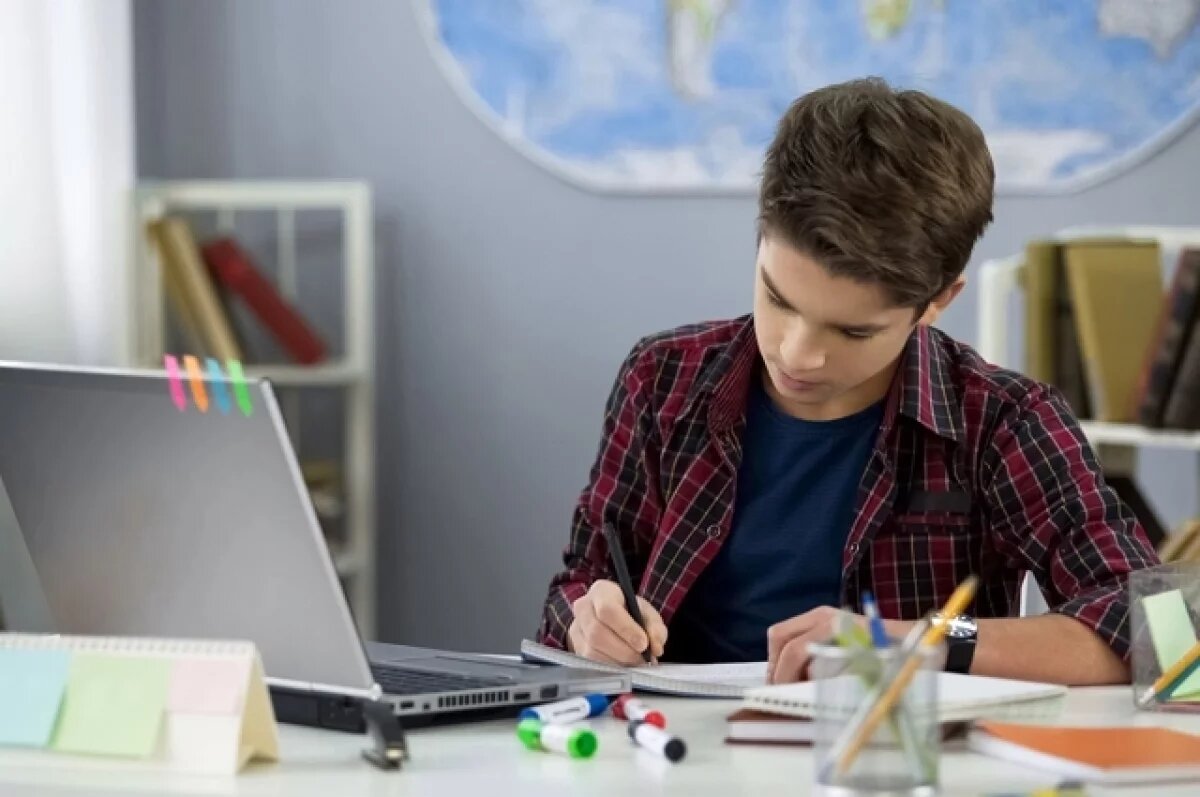    Проверили знания ПДД.