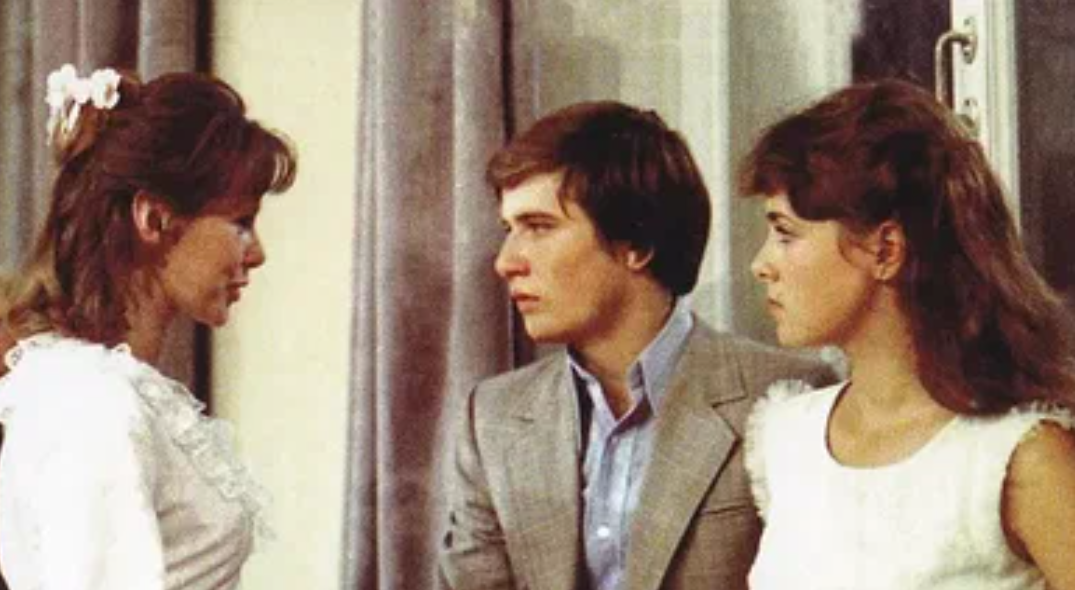 кадр из фильма "Школьный вальс" 1978 года, режиссёр Павел Любимов