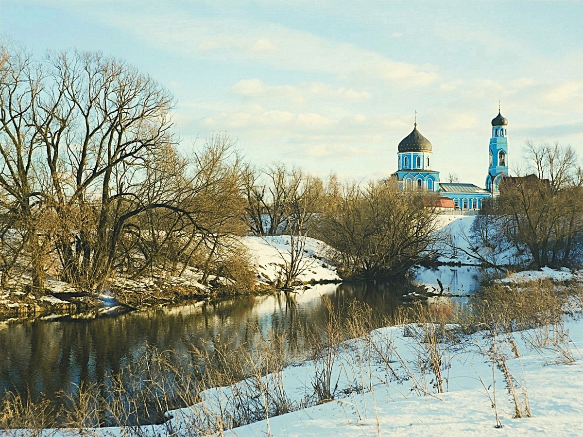 Московская область, Подольский район, с.Покров, река Пахра. Пленка Kodak Portra 160.