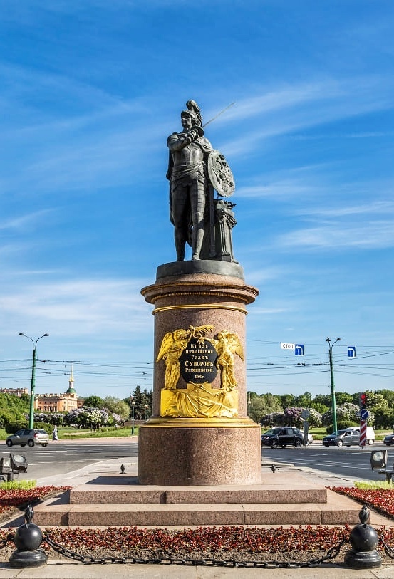 г. Санкт-Петербург.  Памятник А.В. Суворову на Марсовом поле.
