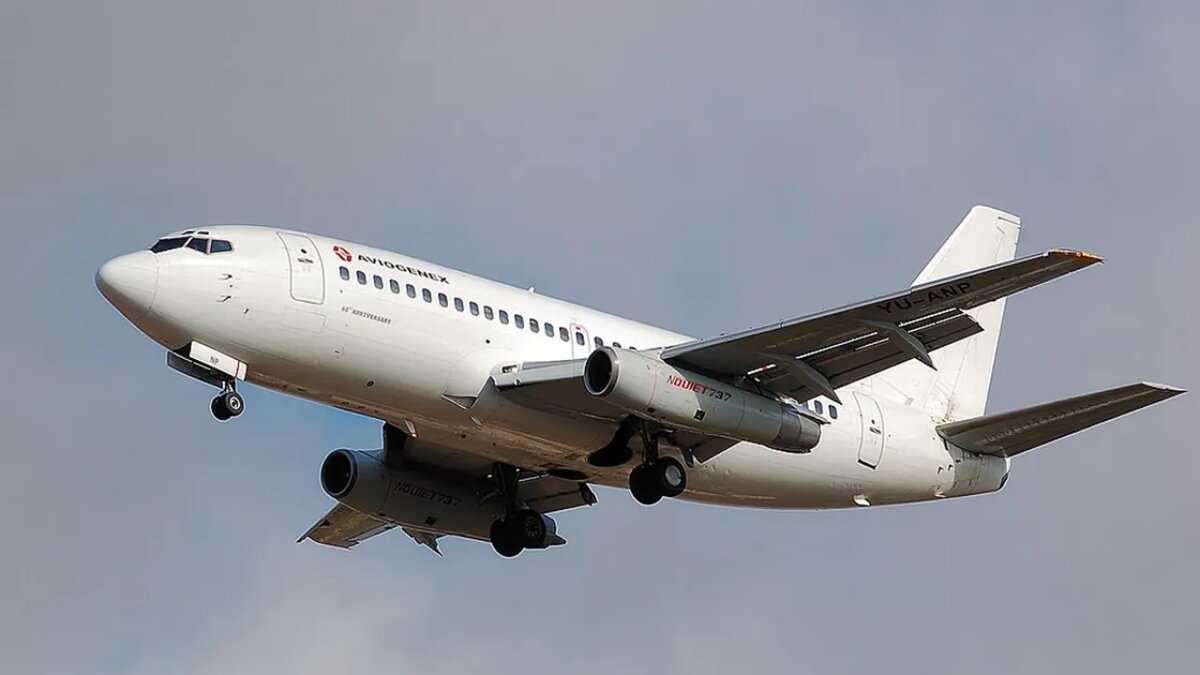    Самолёт Boeing 737-200Adv.