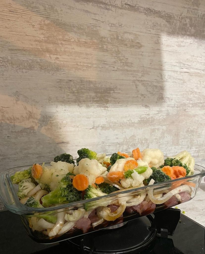 Выглядит это так)