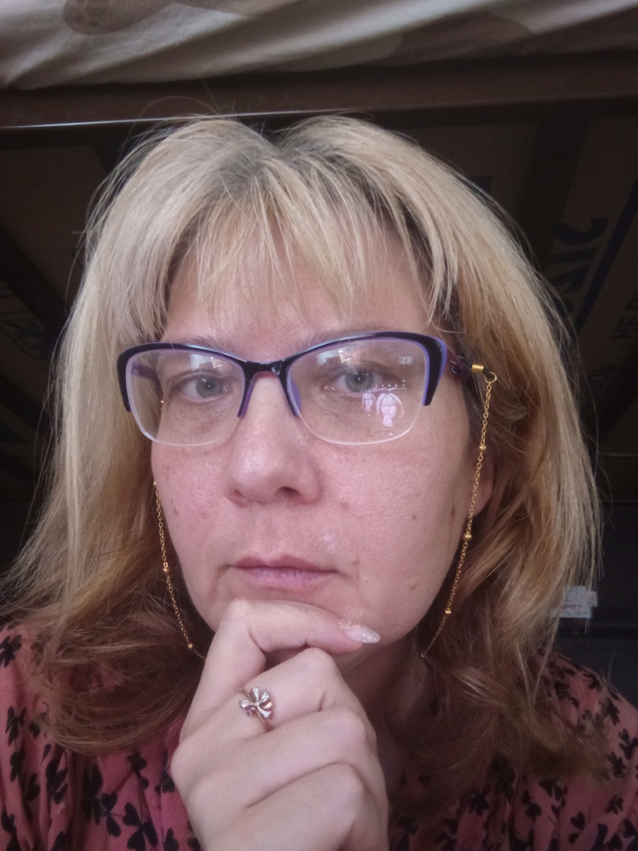 Прикольное отражение в очках😁