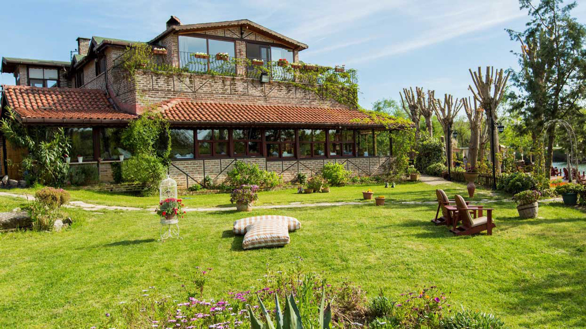 Главный корпус Ağva Greenline Guest House. Фото с сайта гостиницы.