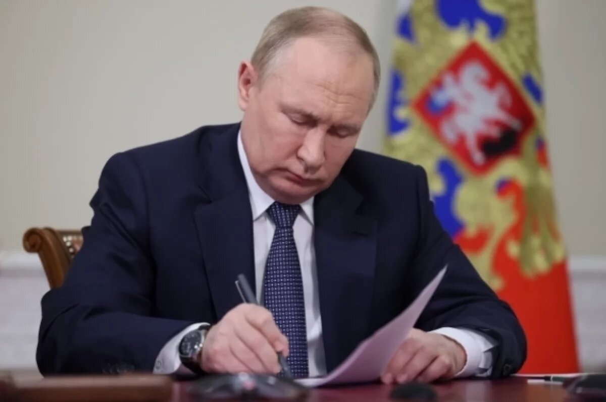    Путин подписал закон о повышении МРОТ до 22 440 рублей в 2025 году