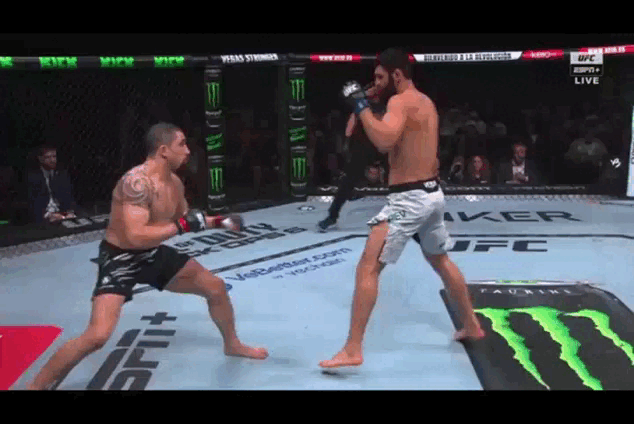 Хамзат Чимаев выигравет у Роберта Уиттакера на UFC 308