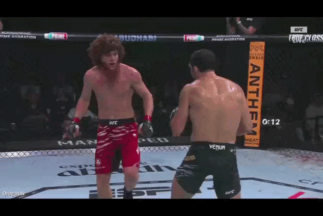 Шара Буллет и его дабл-бэкфист в бою с Арменом Птеросяном