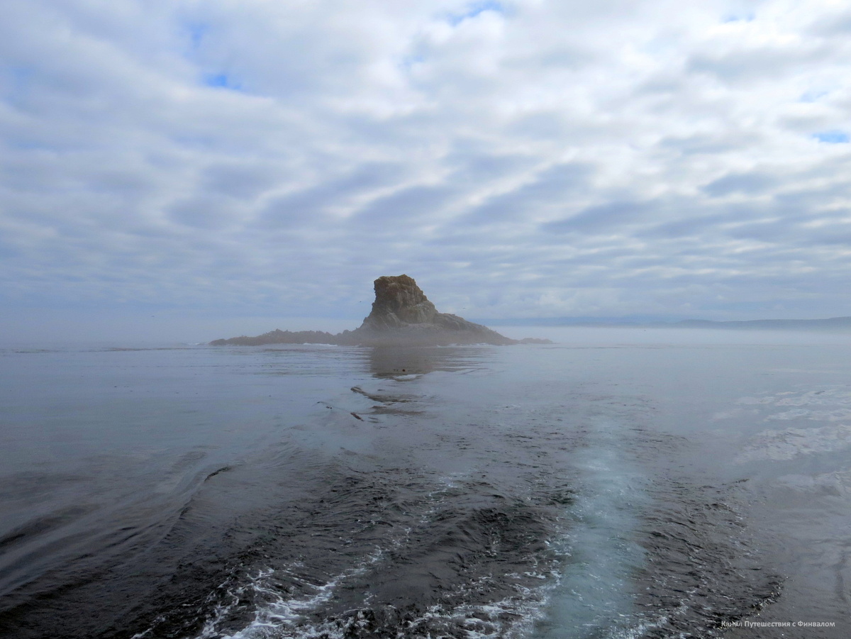 Остров Ёршик (или "Подводная лодка", как его называли в КУРИЛГЕО).