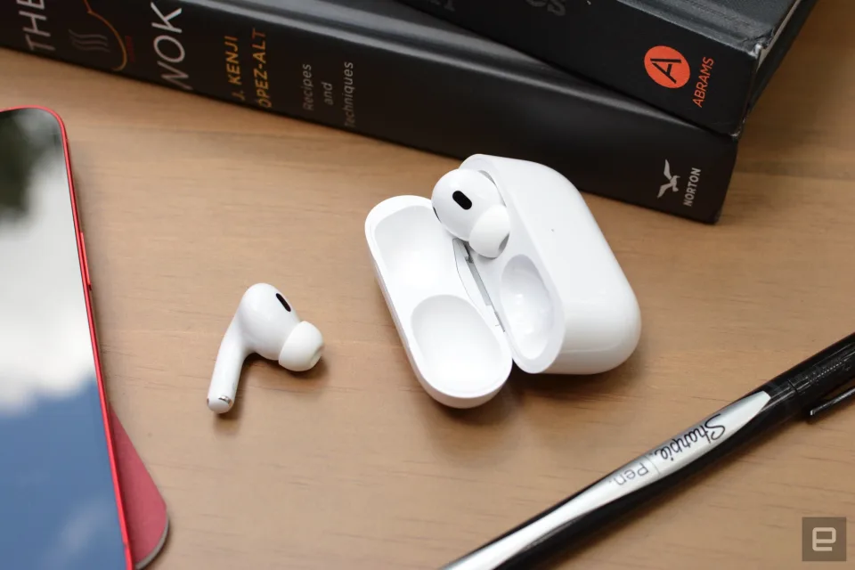 Schweben Stecker Kontakt incisione airpods Meditativ Allee Noch einmal