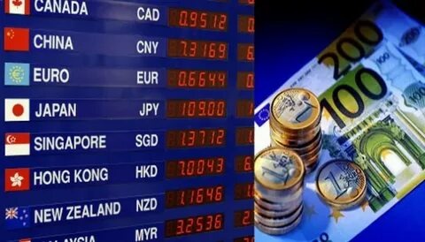 Россия импортирует значительную часть продовольствия, поэтому курс рубля к доллару и евро напрямую влияет на его цену.  Слабый рубль  делает импорт  дороже, а значит, и цены на продукты в магазинах растут. 