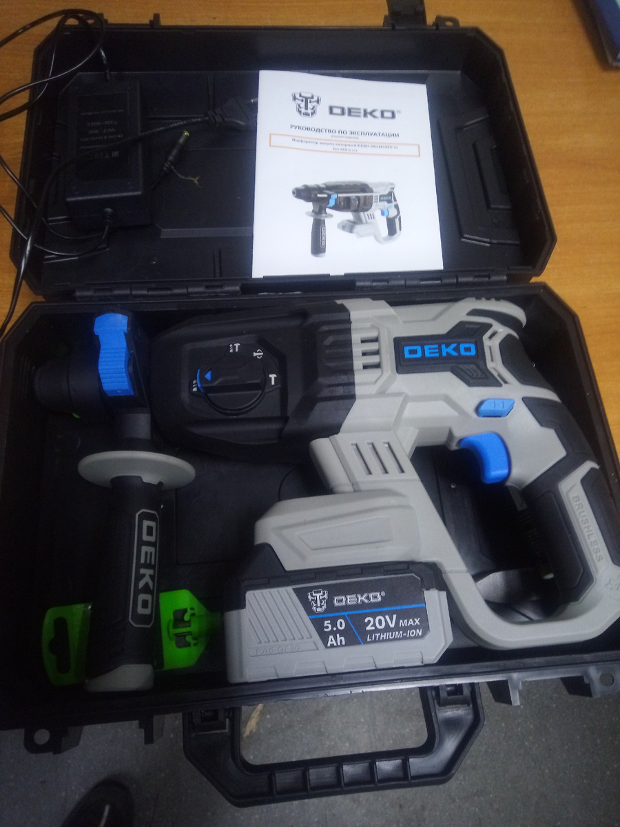 Чемодан не родной,от болгарки зитрек,но влезло как тут и было.