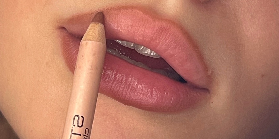 Как накрасить губы: стойко, безупречно, актуально 🫦