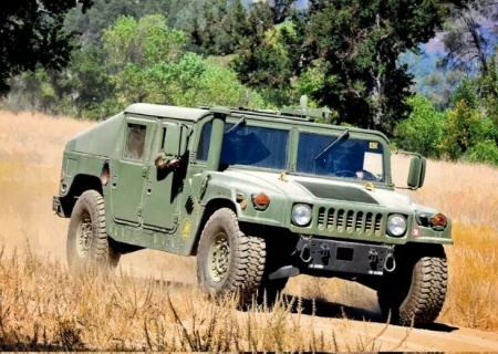    Украина получит от США вместо ракет 2000 внедорожников Humvee