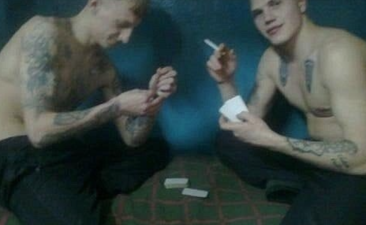 Я помню как на зоне курили. Гильзы катыка реклама. Дореволюционные сигареты. Я помню как на зоне курили. Зона.