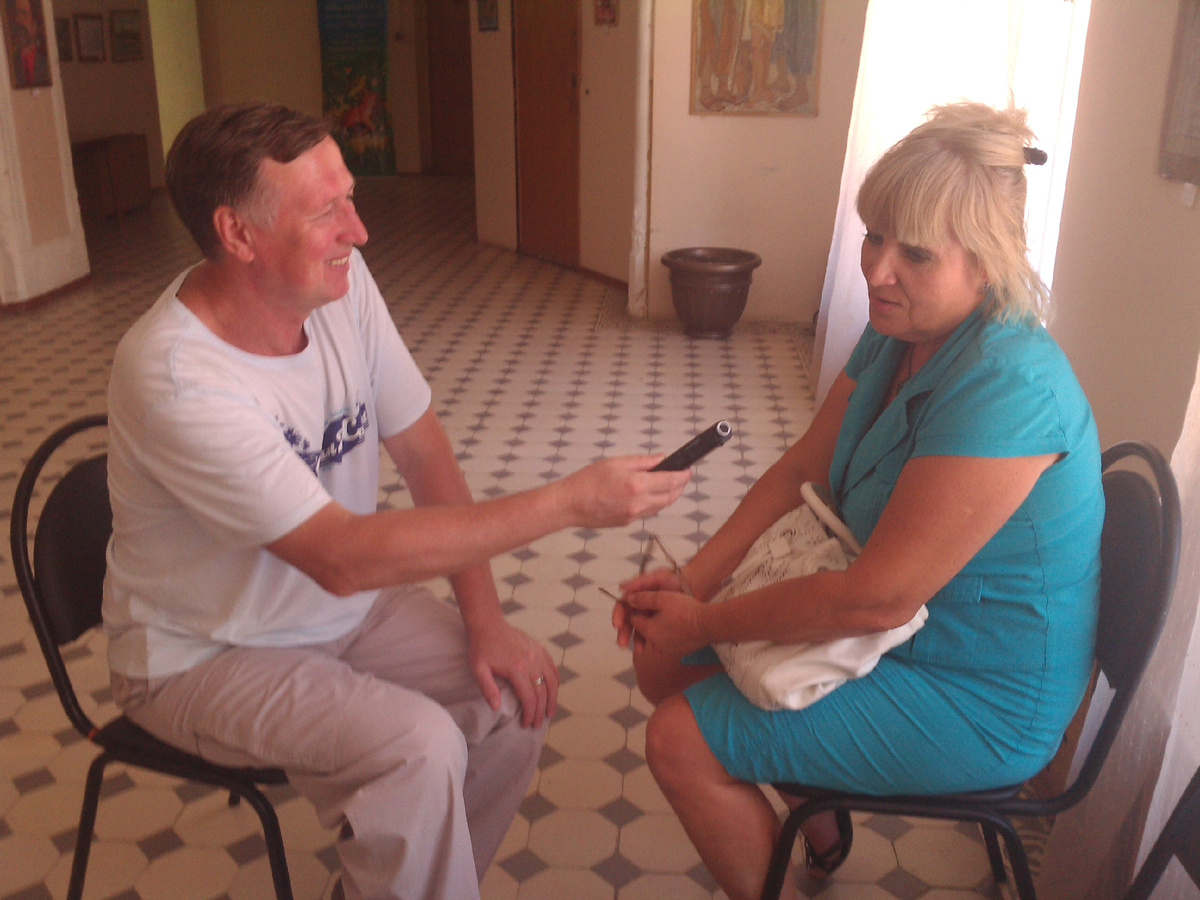 Е.В. Голубь и Л.Ю. Бальмонт, правнучатая племянница поэта