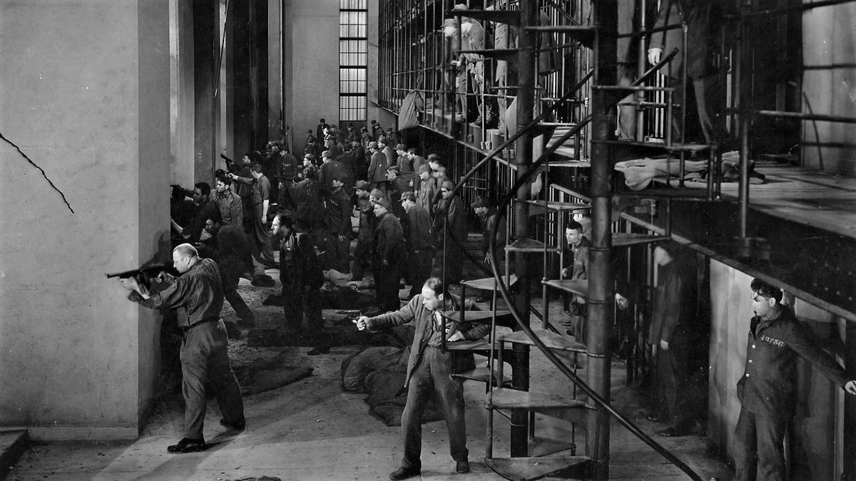 Кадр из фильма «Казённый дом» (The Big House)