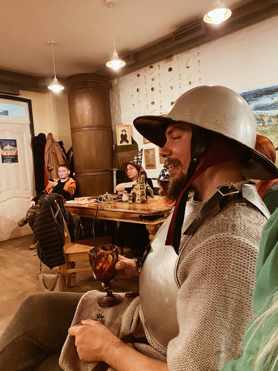 Один из стражников