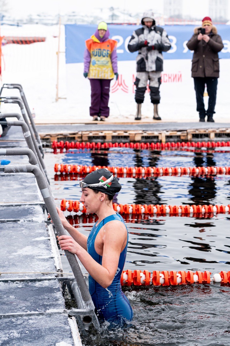 Зимнее плавание — это не только увлекательное и полезное занятие, но и эффективный способ укрепления здоровья!
