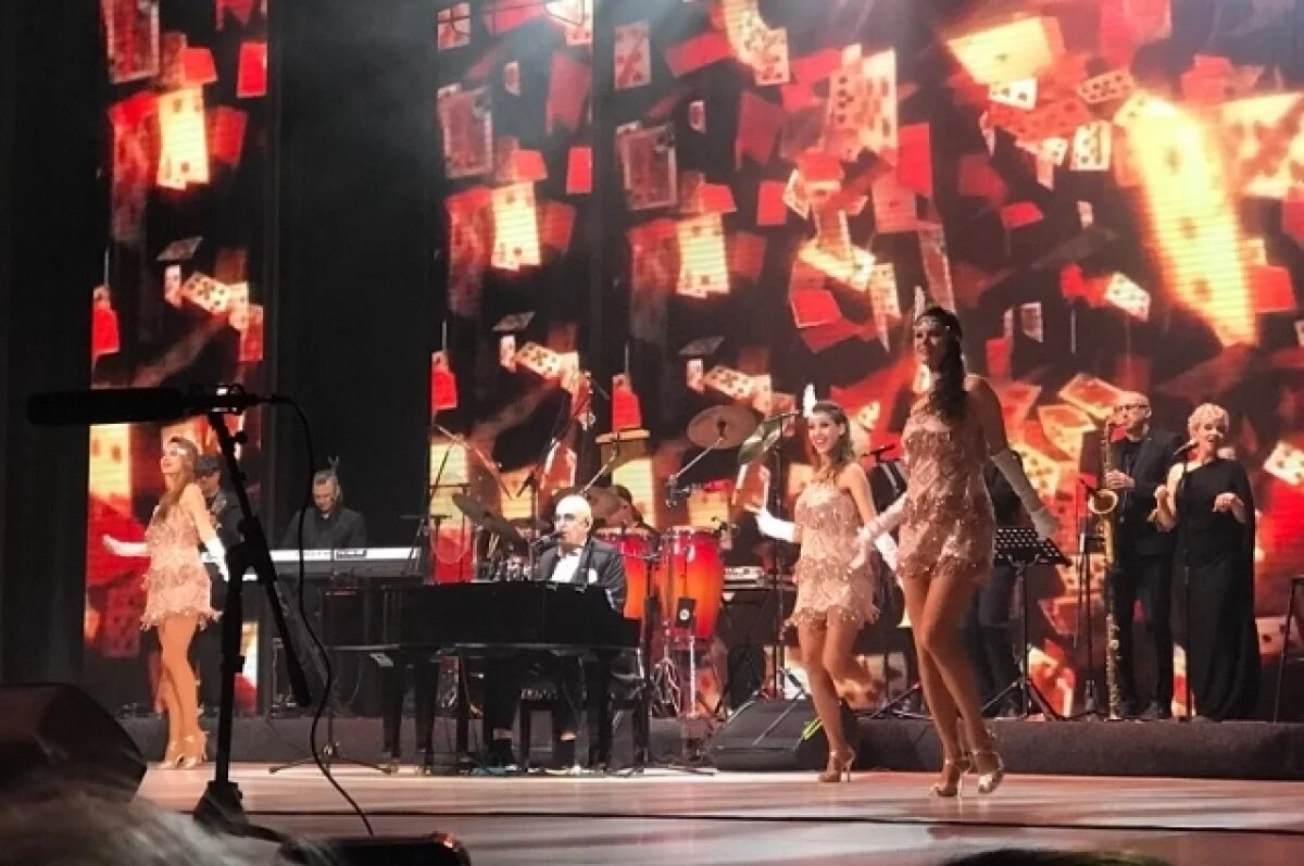    Зрители плакали на юбилейном концерте Михаила Шуфутинского в Ставрополе