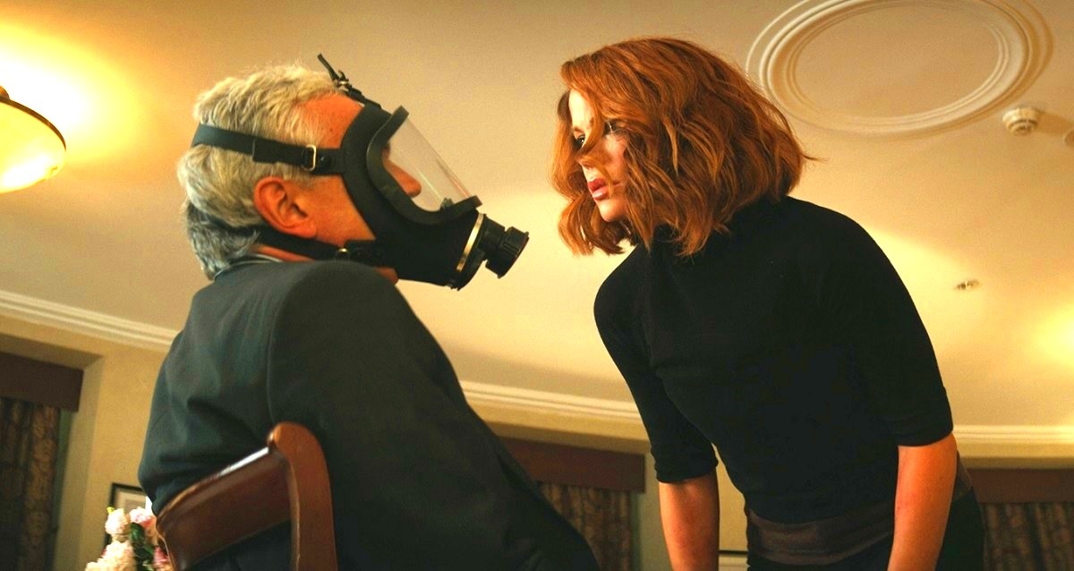 - Что это значит - мой борщ как-то странно пахнет? 