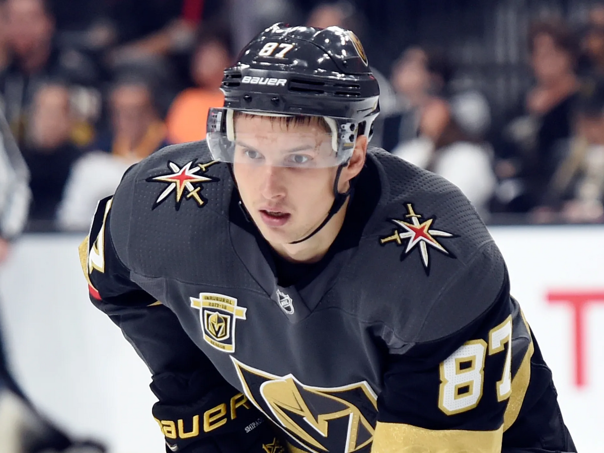    Хоккеист Вадим Шипачев в составе "Вегас Голден Найтс"© Фото : nhl.com/goldenknights