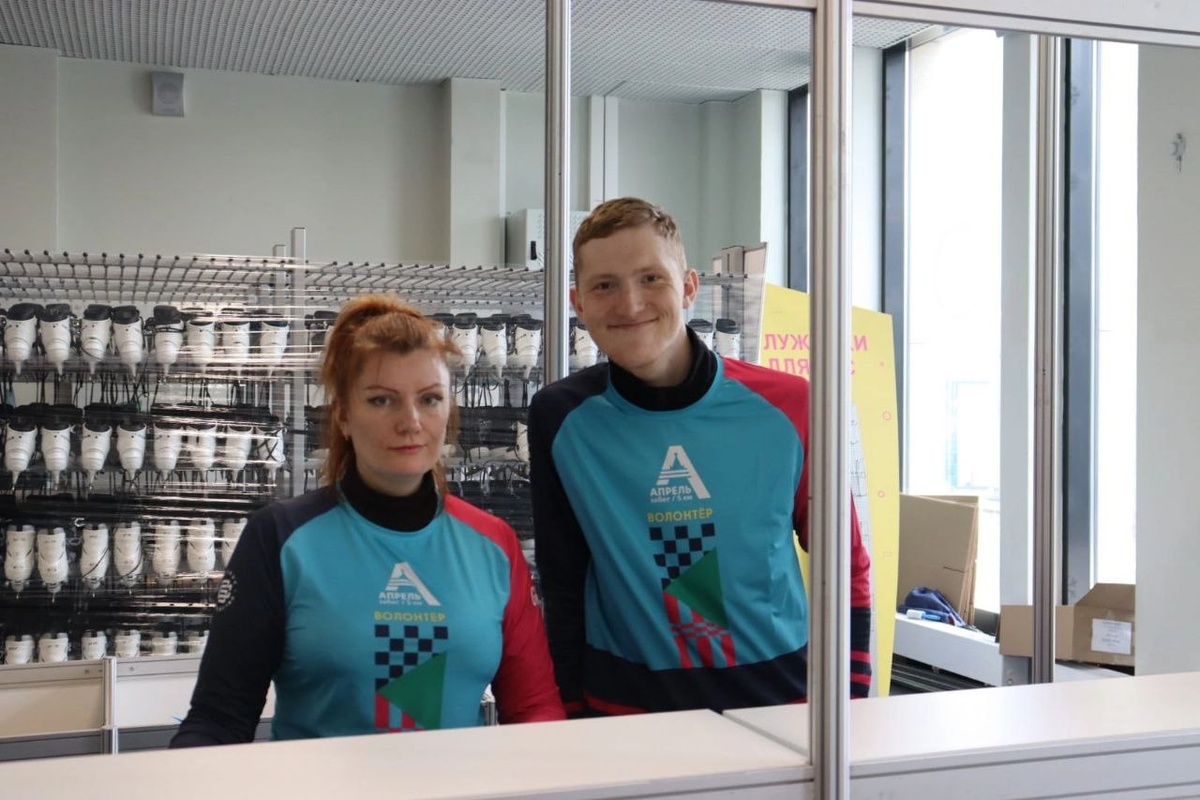 Евгения Радоман (слева)