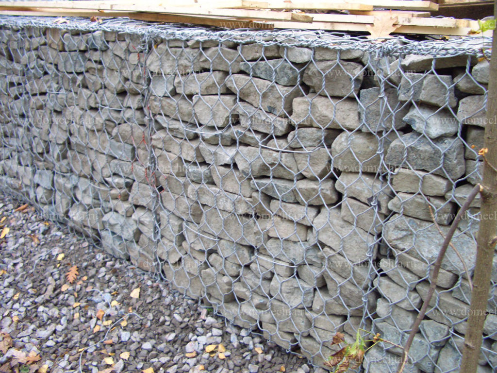 1-й ярус подпорной стенки из габионов высотой 1 м