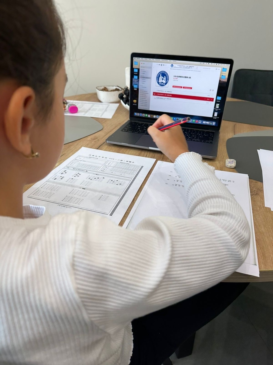 Существует устойчивое мнение, что онлайн-обучение менее эффективно, чем традиционное офлайн-обучение, однако...