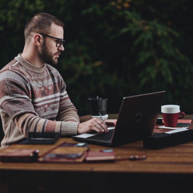 Мы все хотим успевать больше за меньшее количество времени, но иногда кажется, что дни пролетают мимо нас, а список дел так и остается незавершенным. Но не стоит отчаиваться! Существует несколько простых приемов, которые помогут вам значительно увеличить вашу продуктивность и добиться большего успеха каждый день.