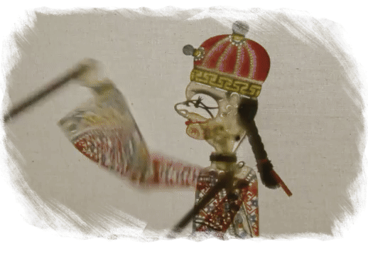 Китайский театр теней насчитывает 2000-летнюю историю и остается популярным до сих пор (gif: Ключевой кадр)