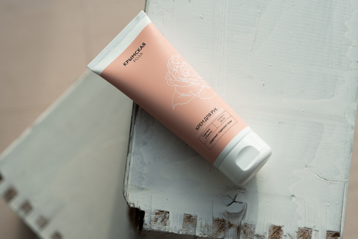 Крем для рук восстанавливающий из коллекции Rosa Ab Origine