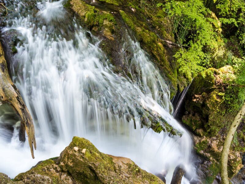 Водопад в Ущелье Нера