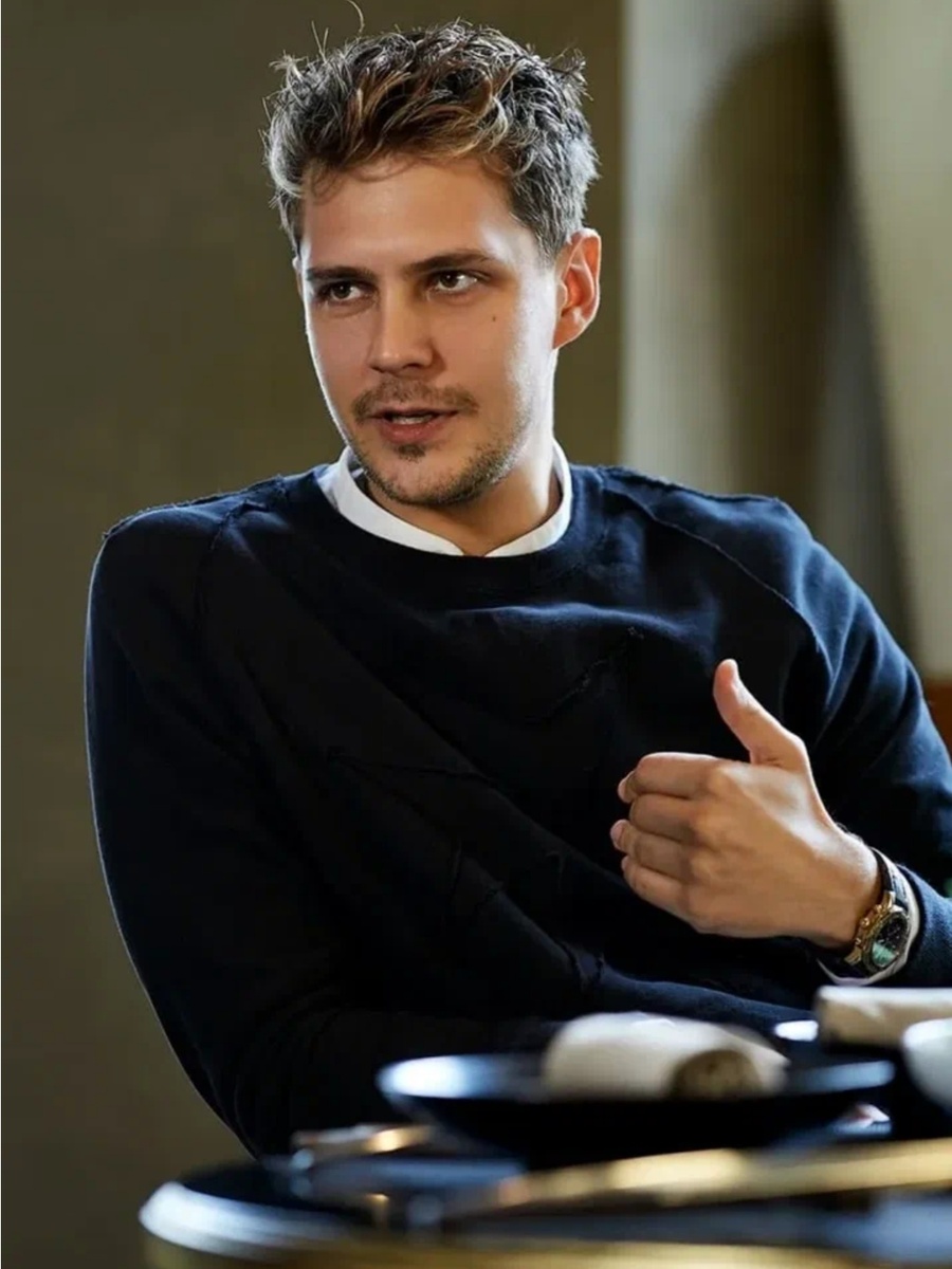 Милош Бикович