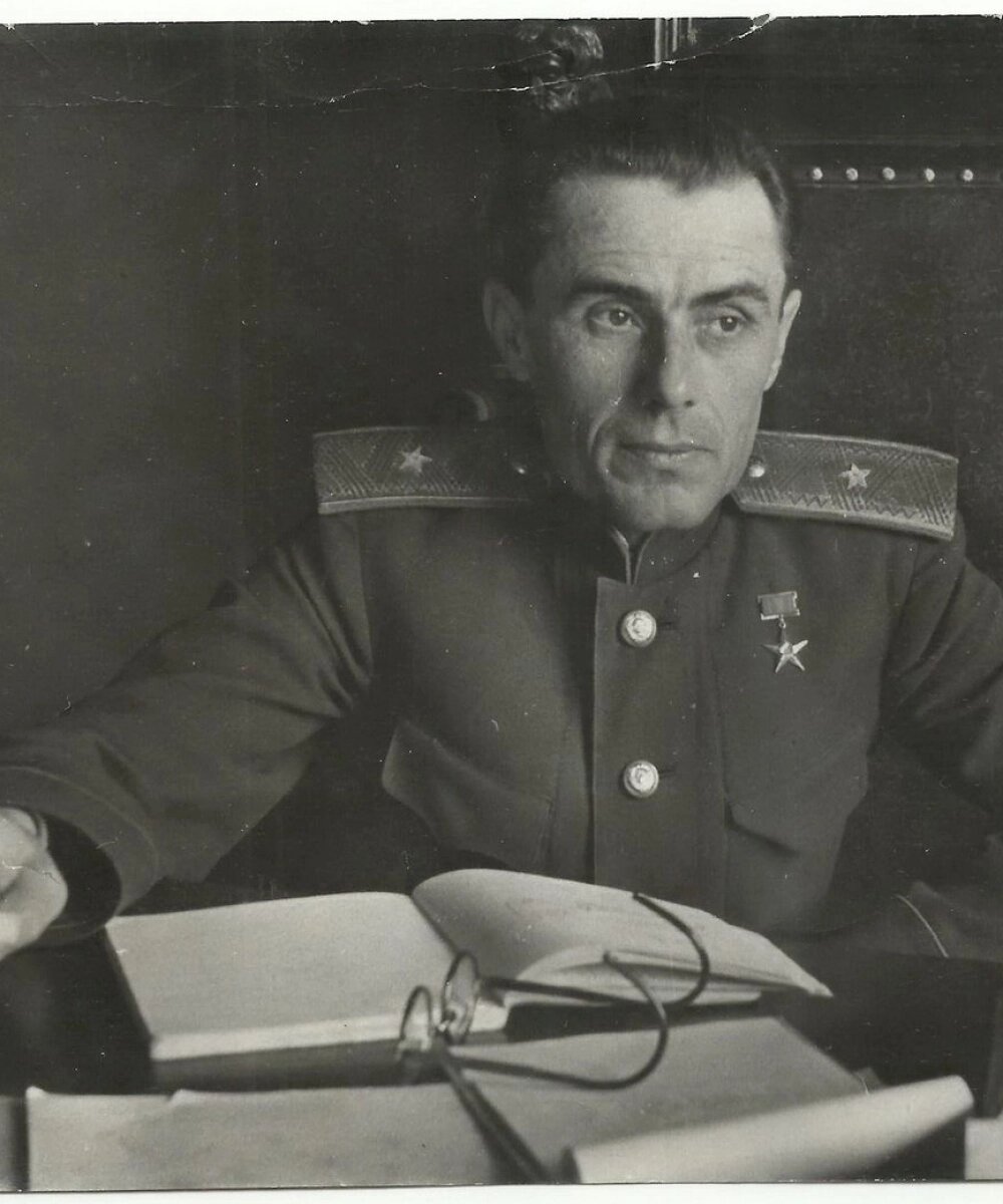    Андрей Костиков в рабочем кабинете Фото: Архив Музейно-краеведческого центра «Дом Богдановых»