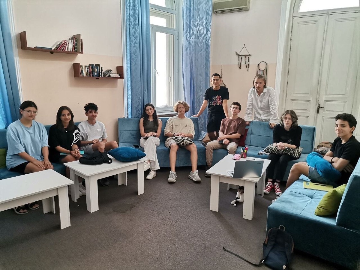 На фото ребята — участники моего группового курса по выбору профессии после школы