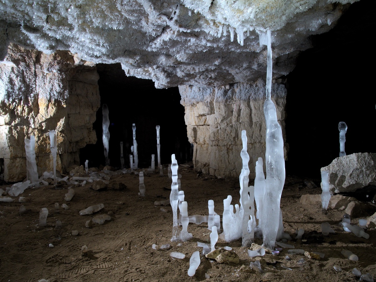 Толпинские «пещеры». Общий вид