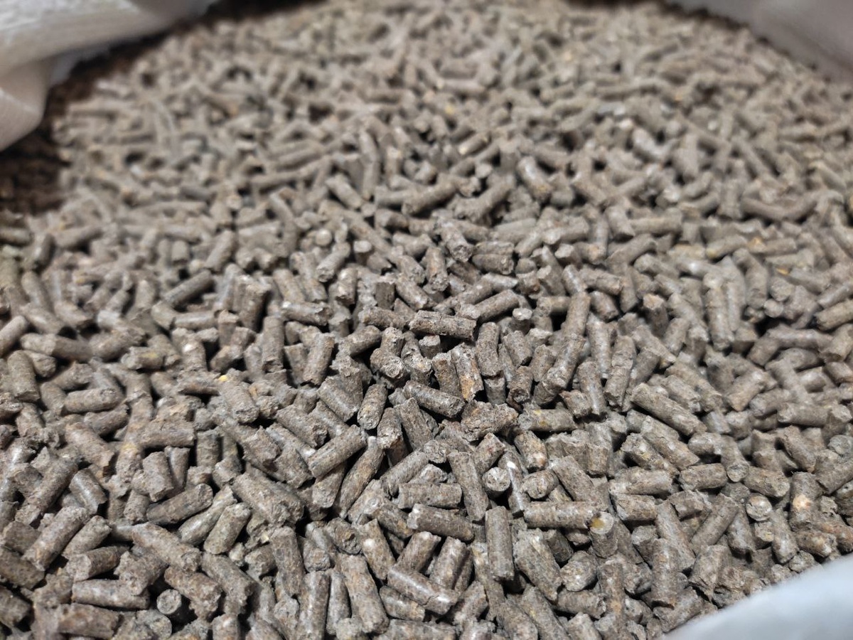 Гранулированный корм для кур-несушек, протеин 18%