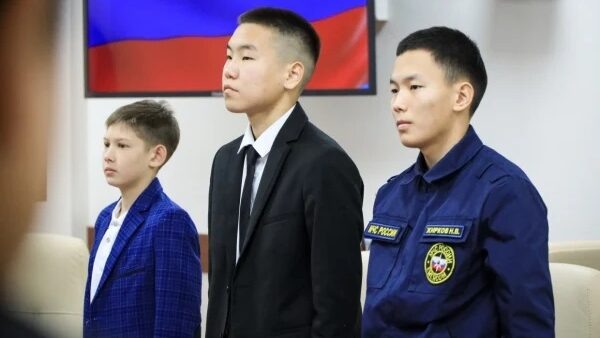    Ромеш Муратов (слева), Роберто Ноев (в центре), Николай Жирков (справа) Фото: Ил Тумэн