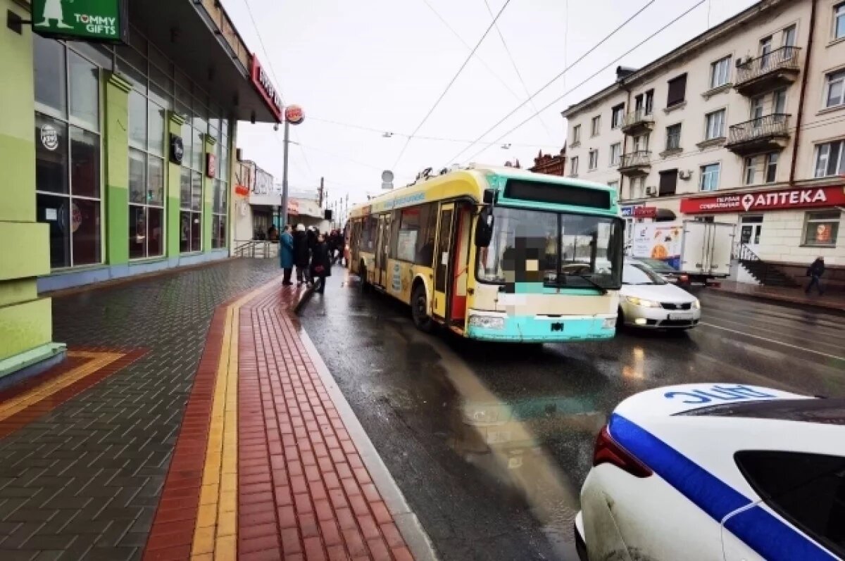    Выяснилась причина падения пожилого томича из троллейбуса