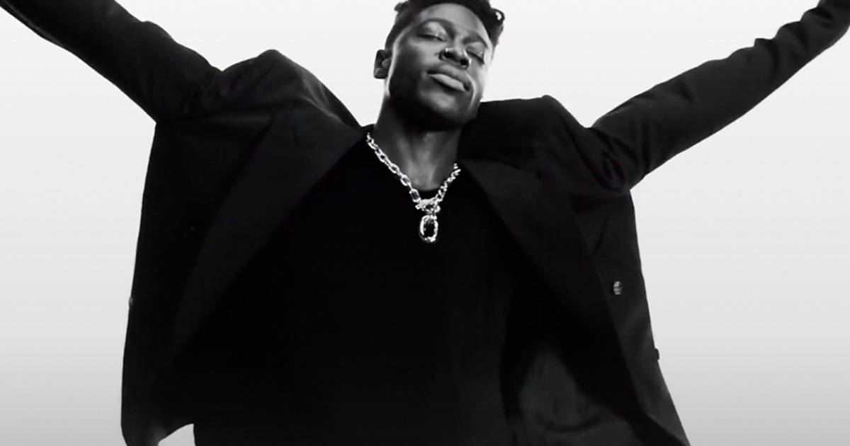 Million Gold - новый аромат от Rabanne. Скрин с официального сайта