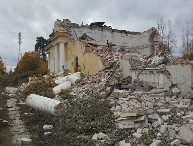 Снос вокзала. Фото: ВК-группа Петербургский гражданин
