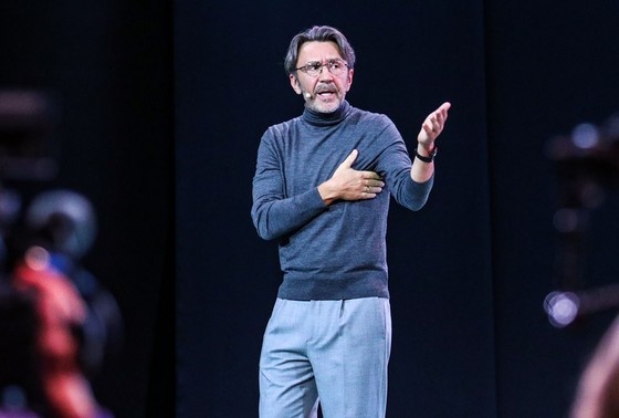    Сергей Шнуров