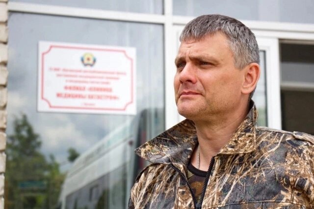    Андрей Згонников обратился к главе города Сергею Петрину с инициативой установить памятник и построить музей уфологии в Южном парке. Фото: Из личного архивa/ Андрей Згонников