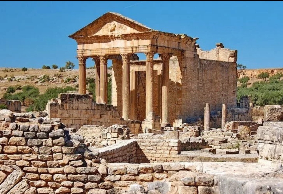 Дугга https://yandex.ru/images/touch/search?text=%D0%B4%D1%83%D0%B3%D0%B3%D0%B0+%D1%82%D1%83%D0%BD%D0%B8%D1%81&img_url=https%3A%2F%2Fsun9-36.userapi.com%2Fc857320%2Fv857320947%2F163100%2FYVLkstPZjpo.jpg&rpt=simage&pos=7