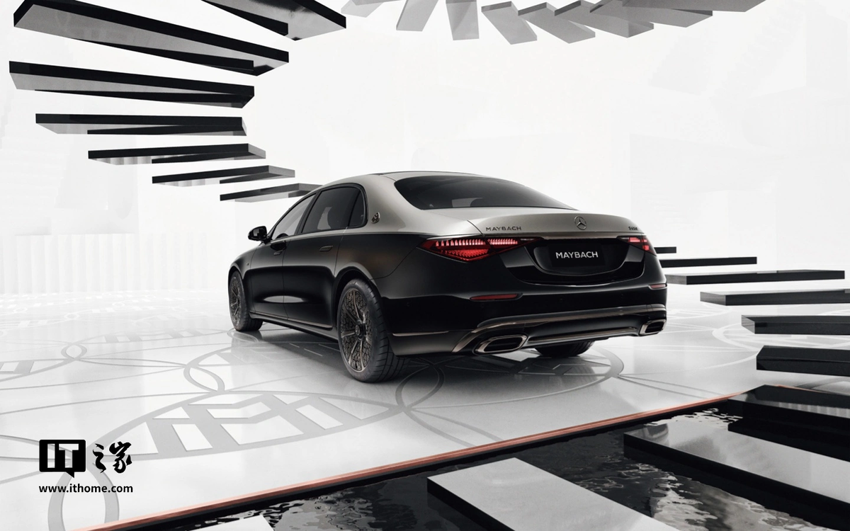 Фото Mercedes-Maybach  📷
