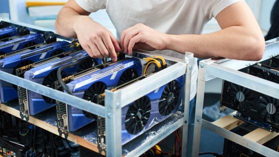    Майнинг могут запретить в некоторых регионах России Роман Захаров
