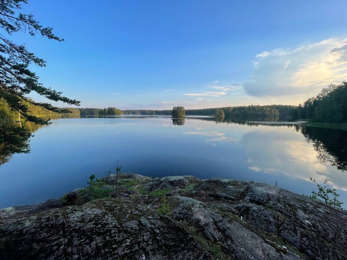 Панорама озера Семиостровье, вид с северной части озера.