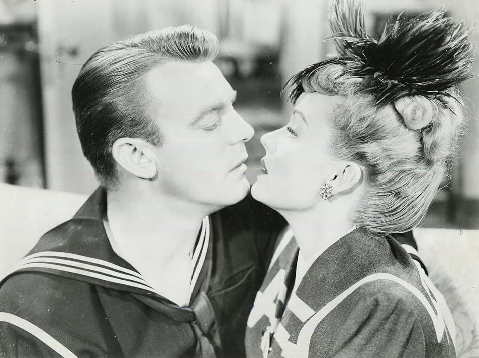 Актер Деннис О’Кифи и актриса Марта Скотт в фильме дуэта режиссеров Фрица Фрилинга и Эндрю Л. Стоуна «Привет, Диддл, Диддл» (Hi Diddle Diddle)