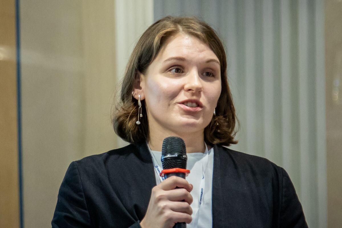 Юлия Любакова